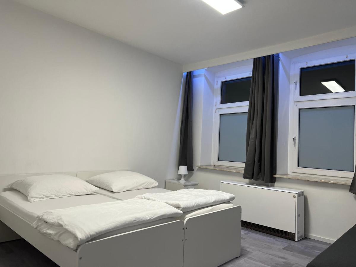 Freshly Renovated City Apartments Essen Kitchen Wifi Near Duesseldorf Airport المظهر الخارجي الصورة