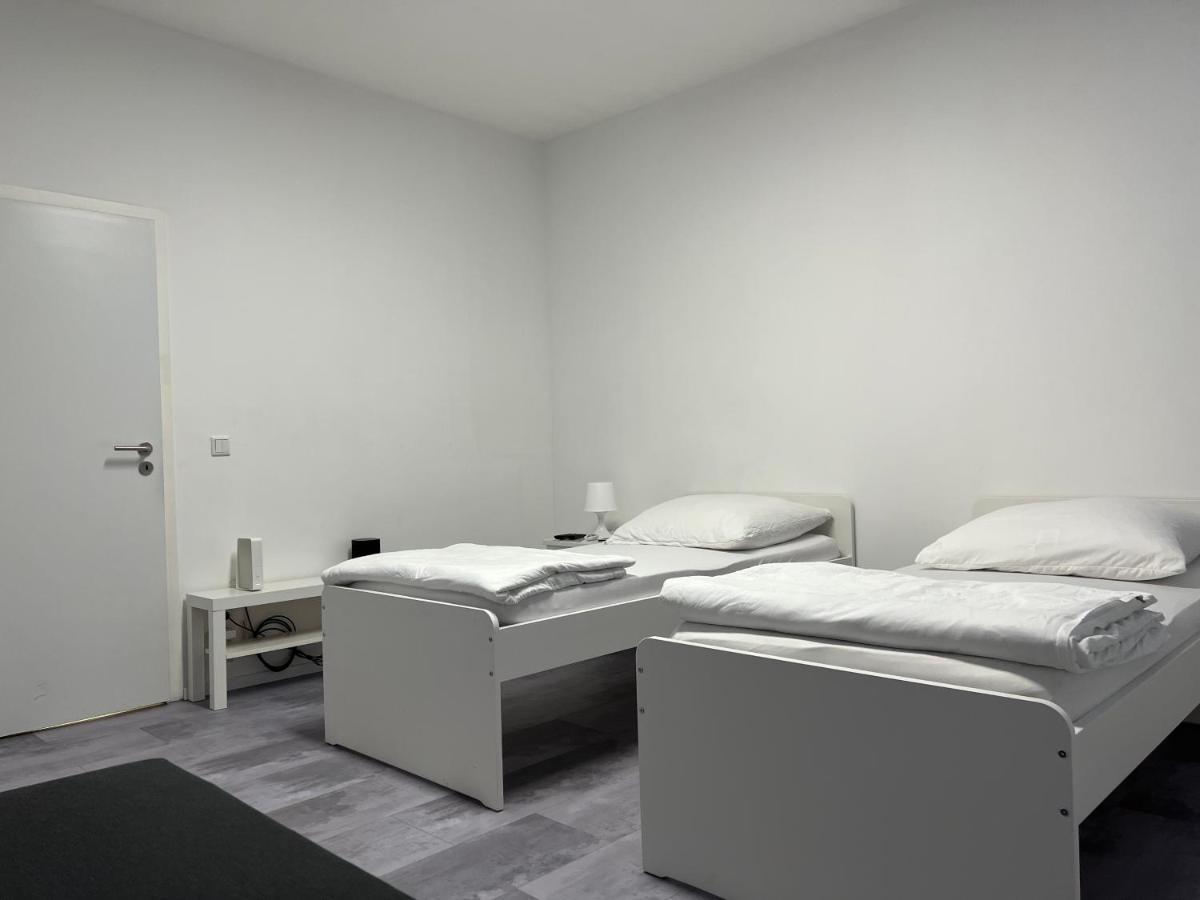 Freshly Renovated City Apartments Essen Kitchen Wifi Near Duesseldorf Airport المظهر الخارجي الصورة